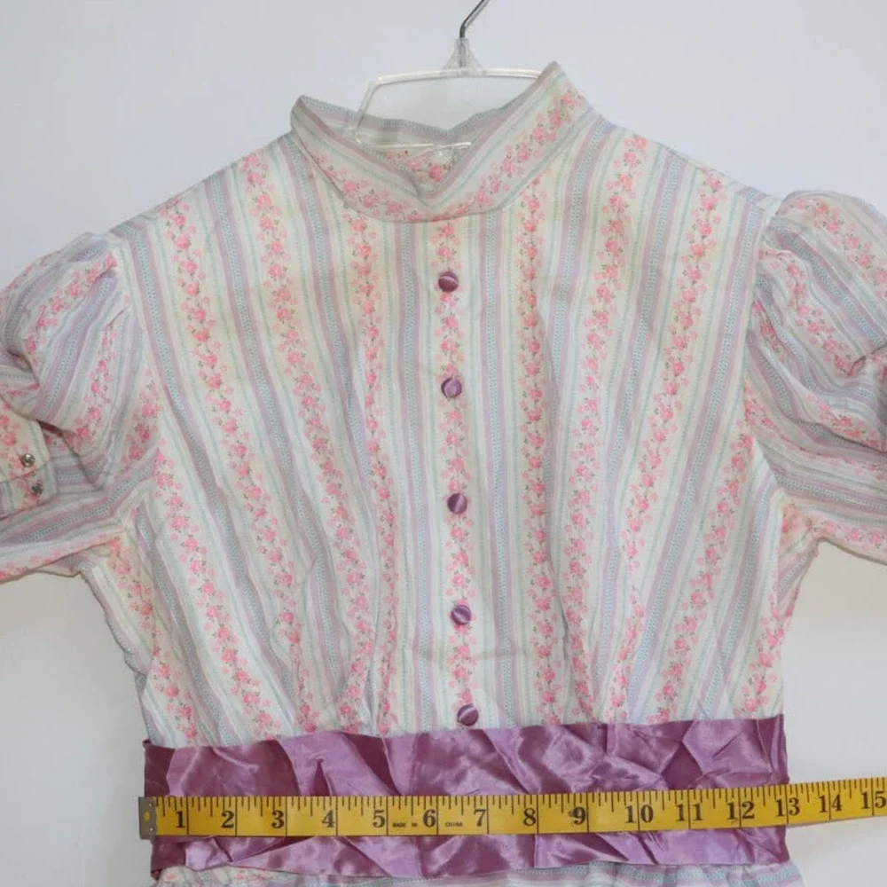 Cottagecore Prairie Vintage Floral Dress - Picture 9 of 12